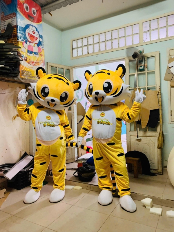 BÉ HỔ BÁNH SẦU RIÊNG 9 SẠCH