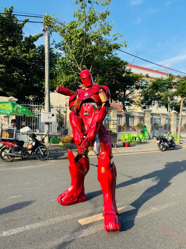 IRON MAN ĐỎ